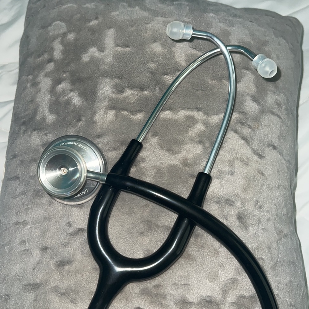 Stethoscope - Picture 2 of 2